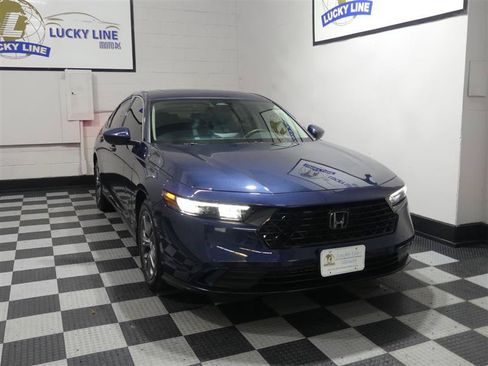 Used 2024 Honda Accord EX image 4