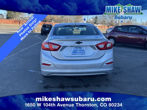 Used 2017 Chevrolet Cruze LT image 21