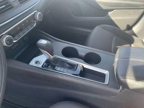 Used 2025 Nissan Altima 2.5 SV image 36