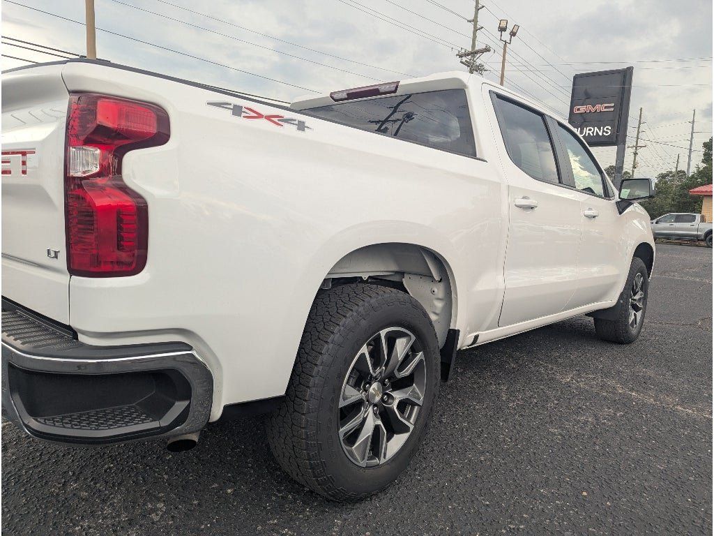 Used 2024 Chevrolet Silverado 1500 LT AWD/4WD image 4