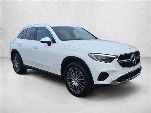 Certified 2026 Mercedes-Benz GLC 300 image 3