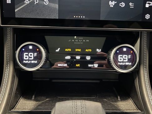 New 2026 Jaguar F-PACE R-Dynamic S image 19