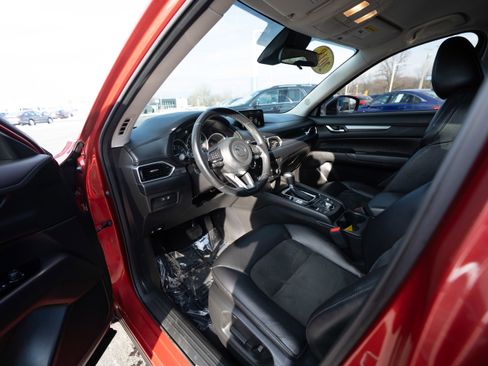 Used 2018 MAZDA CX-5 Touring image 8
