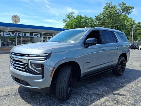 Used 2025 Chevrolet Tahoe Premier AWD/4WD image 13