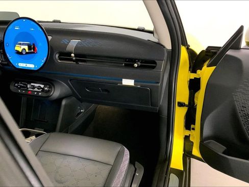 Certified 2025 MINI Cooper S image 23