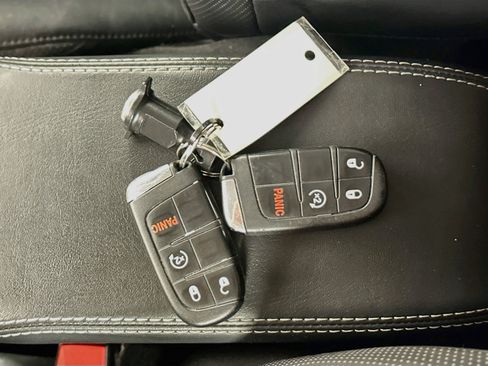 Used 2020 Jeep Renegade Limited FWD image 25