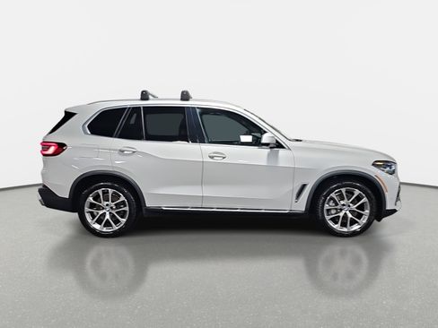 Used 2021 BMW X5 xDrive40i w/ Premium Package image 4