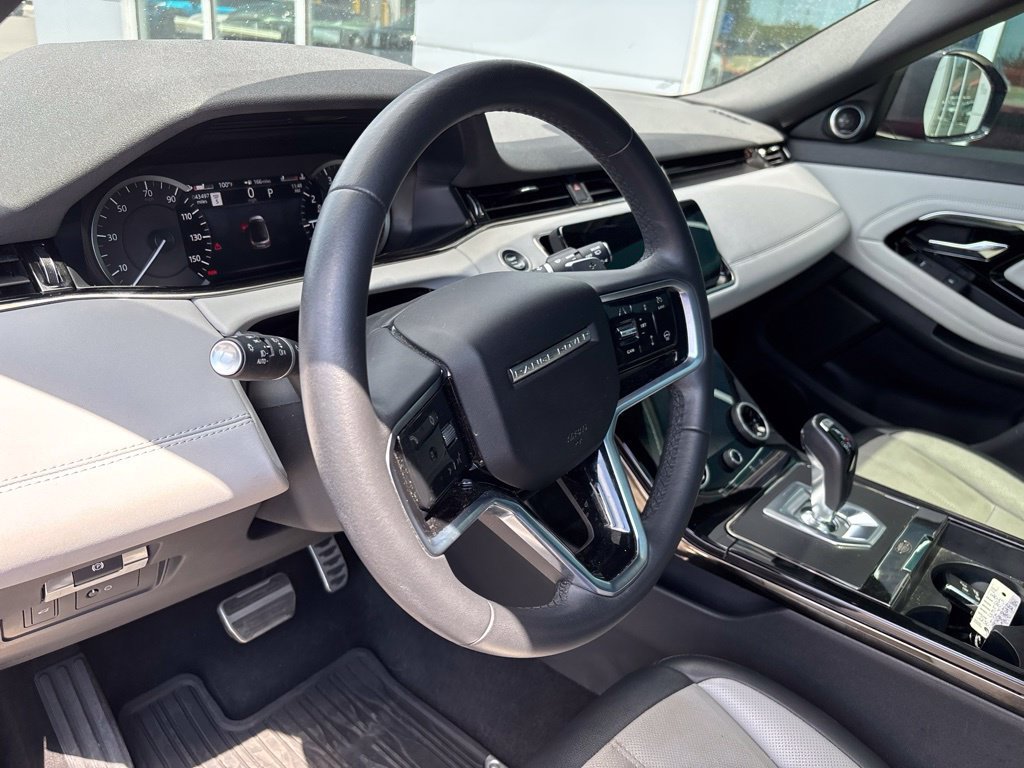 Used 2023 Land Rover Range Rover Evoque R-Dynamic SE AWD/4WD image 4