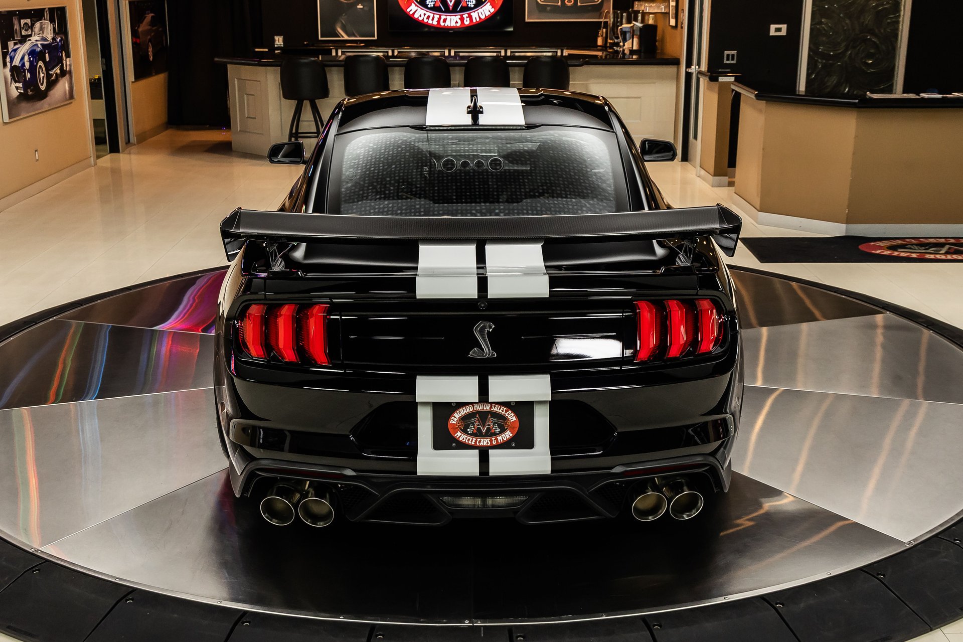 Used 2020 Ford Mustang Shelby GT500 w/ Carbon Fiber Track Pack RWD image 15