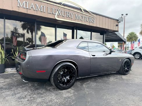 Used 2015 Dodge Challenger R/T Scat Pack w/ Leather Interior Group RWD image 15