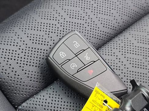 New 2026 Chevrolet Equinox RS w/ Convenience Package III AWD/4WD image 26