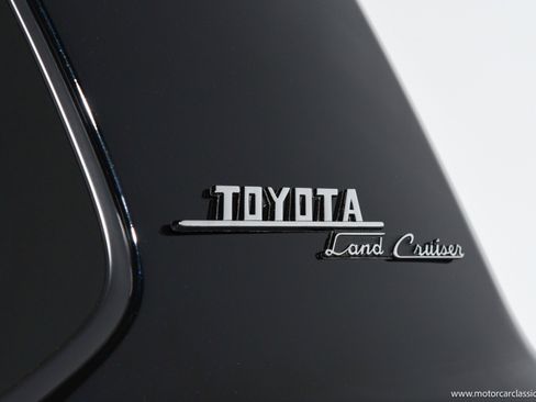 Used 2021 Toyota Land Cruiser Heritage Edition image 20