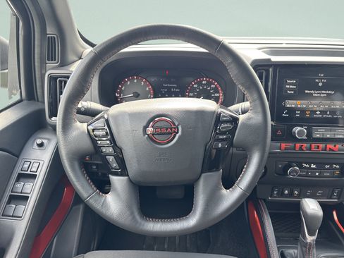 Used 2026 Nissan Frontier PRO-4X AWD/4WD image 23