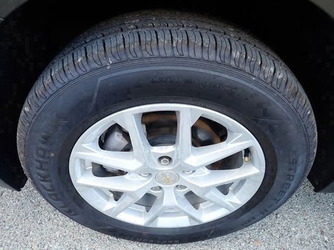 Used 2023 Chevrolet Equinox LT image 12