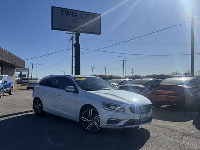 Used 2017 Volvo V60 T6 R-Design Platinum w/ Climate Package