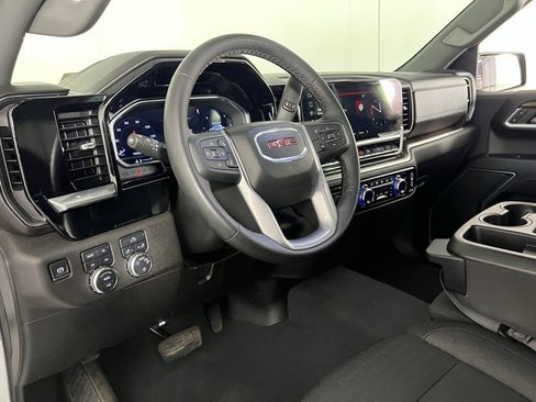 Used 2024 GMC Sierra 1500 SLE image 20