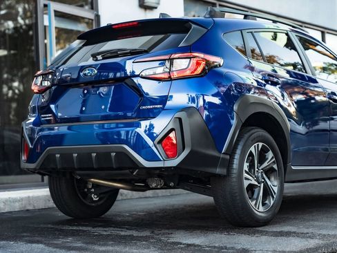 Used 2025 Subaru Crosstrek 2.0i Premium image 10