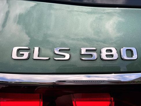 Certified 2026 Mercedes-Benz GLS 580 4MATIC image 33
