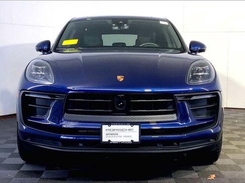 Certified 2024 Porsche Macan image 10