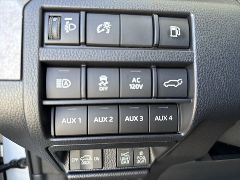 Certified 2025 Toyota 4Runner Trailhunter image 13