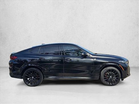 Used 2024 BMW X6 xDrive40i w/ Executive Package image 4