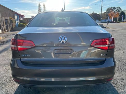 Used 2015 Volkswagen Jetta TDI S image 8