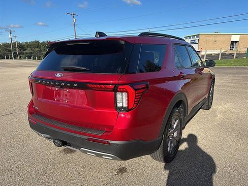 New 2027 Ford Explorer Active w/ Active Comfort Package AWD/4WD image 4