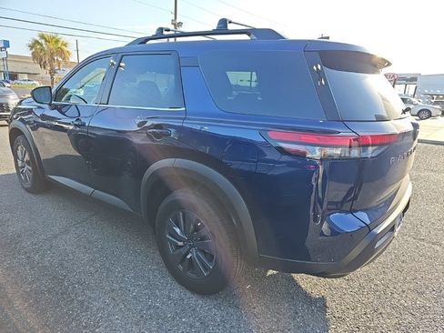 Used 2026 Nissan Pathfinder SV AWD/4WD image 4