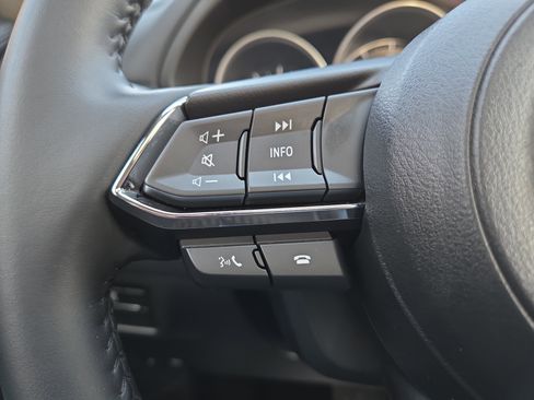 Certified 2025 MAZDA CX-5 AWD 2.5 S w/ Preferred Package image 18