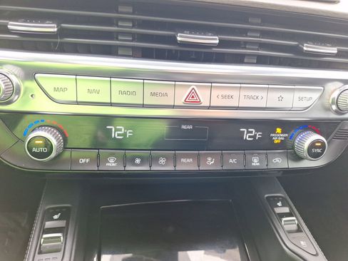 Used 2022 Kia Telluride EX w/ EX Premium Package image 27