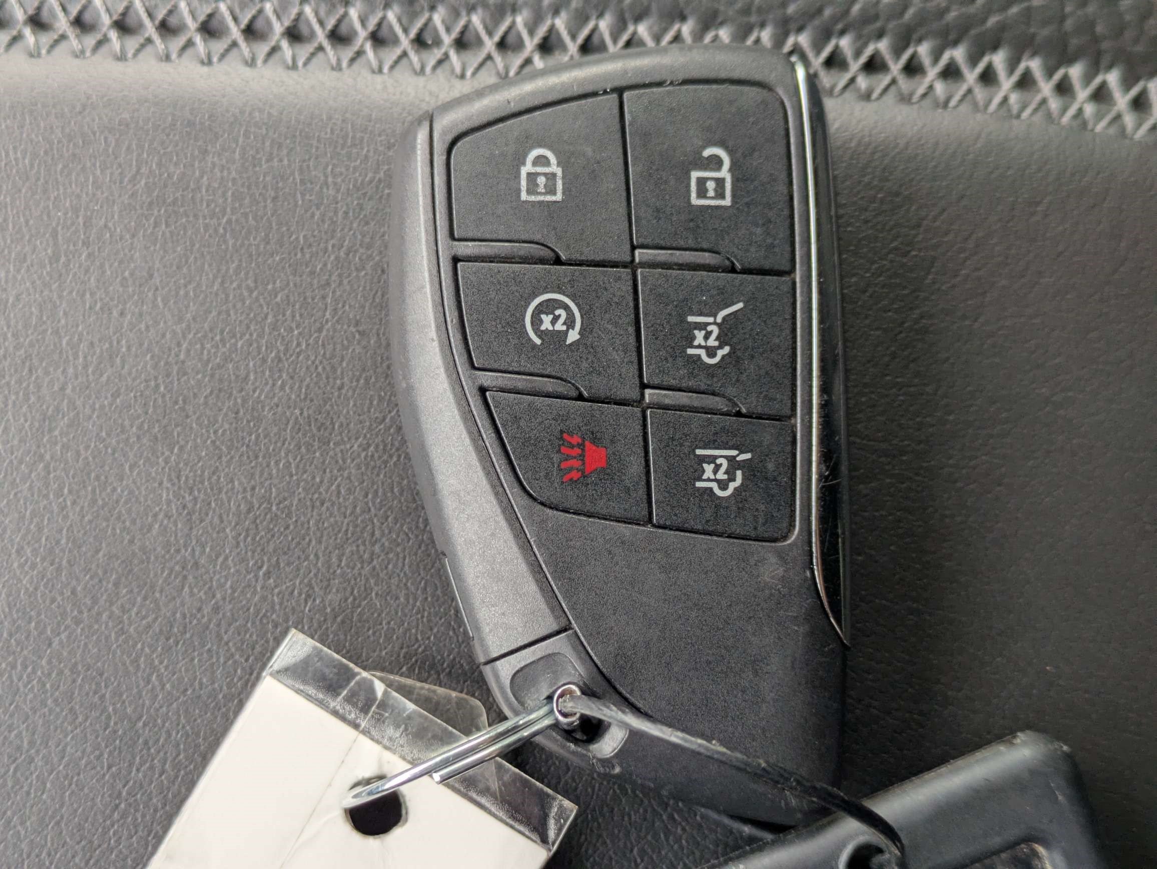 Used 2025 GMC Yukon XL Denali AWD/4WD image 28
