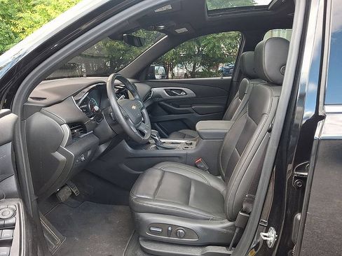 Certified 2023 Chevrolet Traverse LT w/ LT Premium Package AWD/4WD image 13