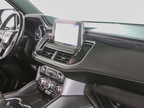 Used 2021 GMC Yukon SLT w/ SLT Luxury Plus Package image 31