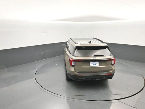 New 2026 Ford Explorer ST-Line AWD/4WD image 30