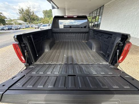 Certified 2025 GMC Sierra 1500 AT4 image 24