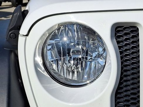 Used 2018 Jeep Wrangler Unlimited Sport S AWD/4WD image 9