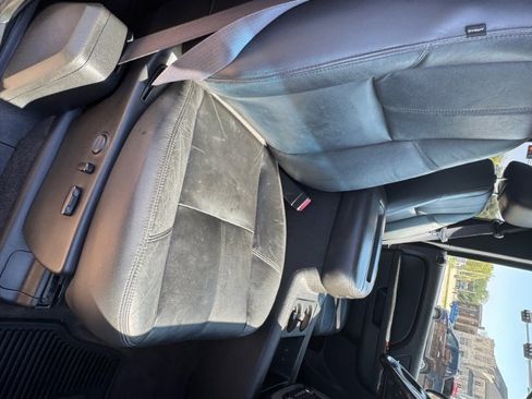 Used 2011 GMC Sierra 2500 SLT w/ SLT Convenience Package image 18