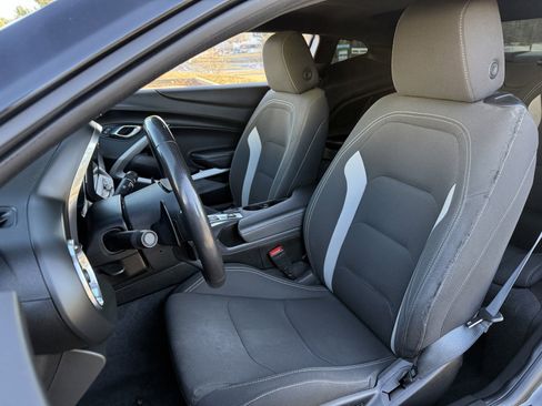 Used 2019 Chevrolet Camaro SS image 37