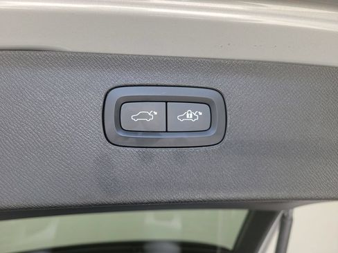 Used 2023 Volvo XC90 B6 Ultimate w/ Lounge Package AWD/4WD image 11