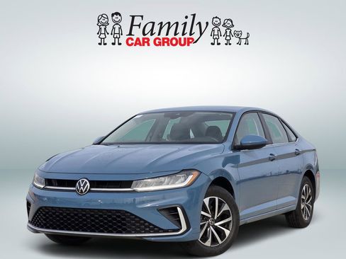 Used 2025 Volkswagen Jetta S image 1