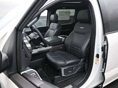 New 2025 Ford F150 Platinum w/ Equipment Group 702A High image 8