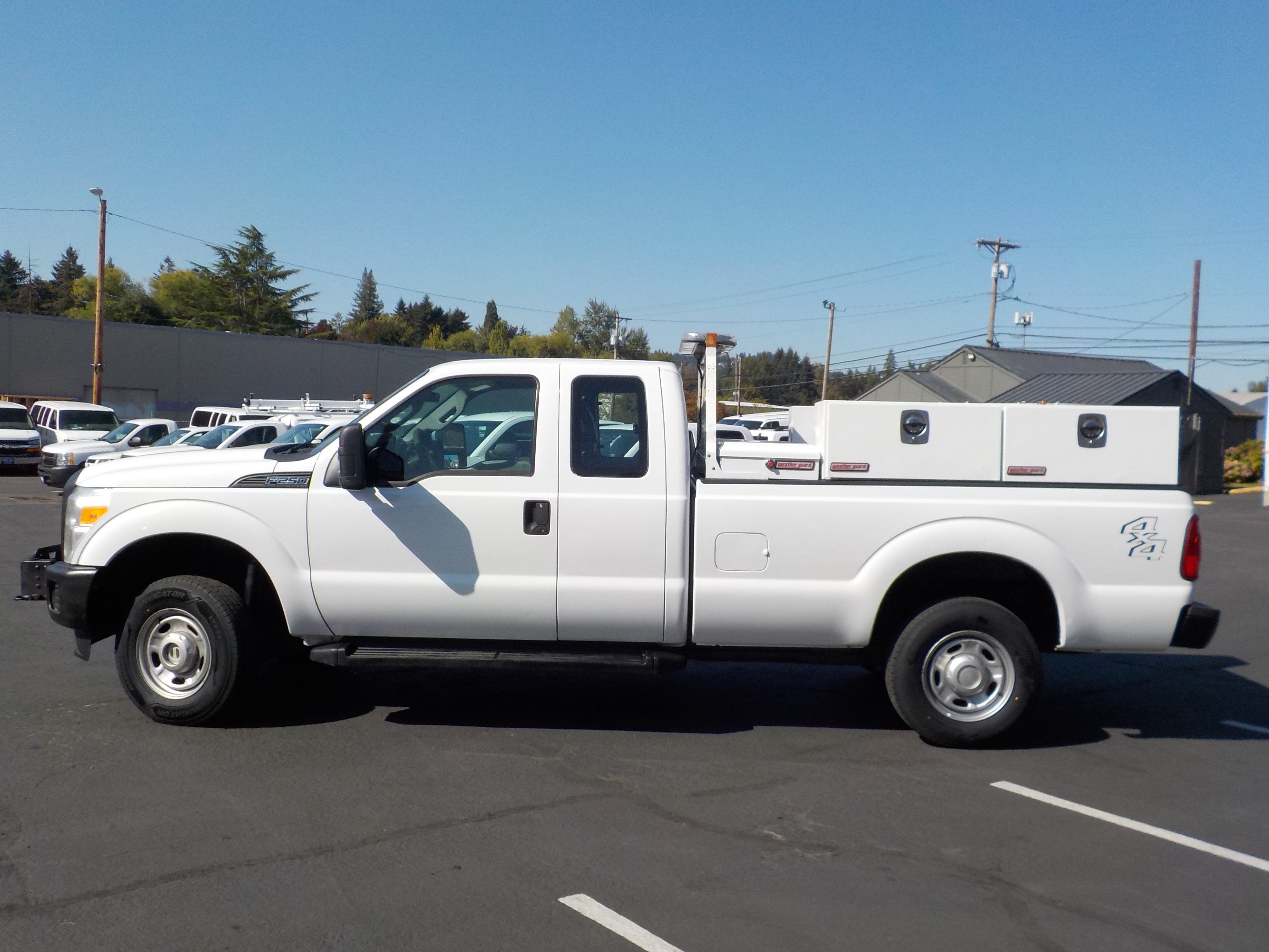 Used 2012 Ford F250 XL w/ Camper Pkg AWD/4WD image 6