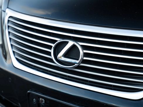 Used 2008 Lexus LS 460 RWD image 9