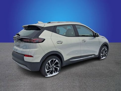 New 2023 Chevrolet Bolt EUV Premier image 3