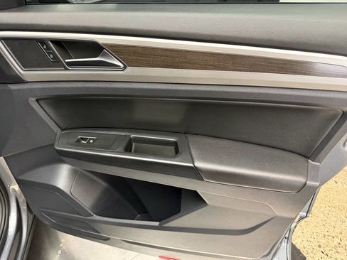 Used 2019 Volkswagen Atlas SE w/ Panoramic Sunroof Package image 24