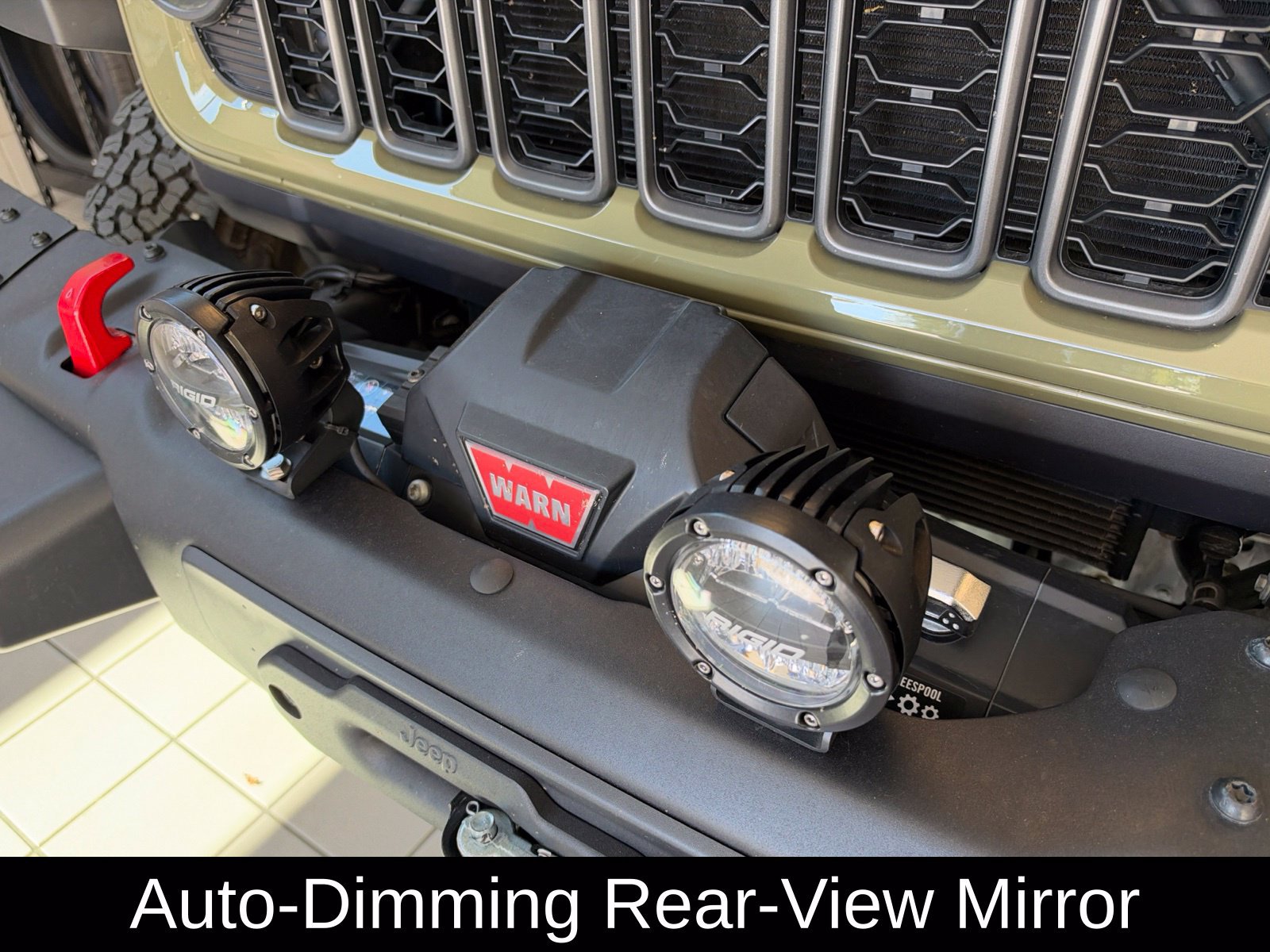 Used 2025 Jeep Wrangler Unlimited Rubicon AWD/4WD image 38