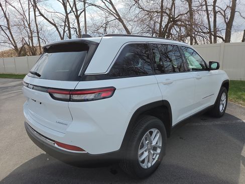 New 2026 Jeep Grand Cherokee Laredo X AWD/4WD image 15