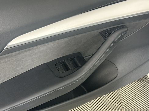 Used 2023 Tesla Model 3 Standard Range RWD image 15
