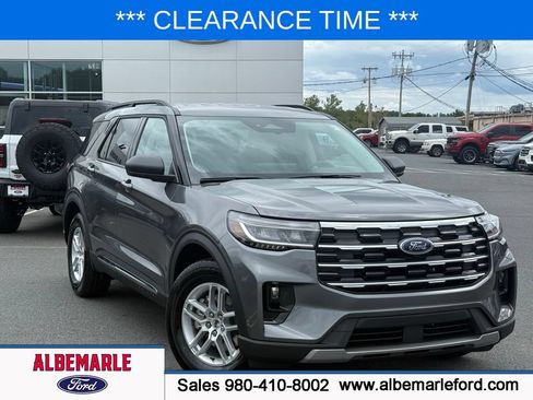 New 2025 Ford Explorer Active w/ Active Comfort Package RWD image 1