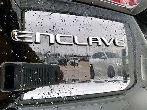 Used 2025 Buick Enclave Preferred image 39